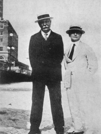 Arthur Conan Doyle and Houdini in Atlantic City.