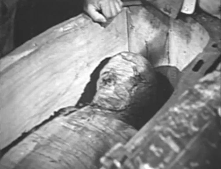File:1955-sh-howard-17-mummy.jpg