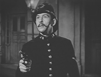 Constable Hennesie (Richard Watson)
