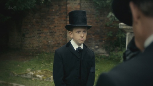 Uncredited boy in TV mini-series Arthur & George (2015)