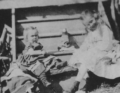 Arthur Conan Doyle, aged 2, and Annette, aged 5 (1861).