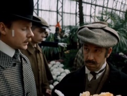 Inspector Lestrade (Borislav Brondukov)