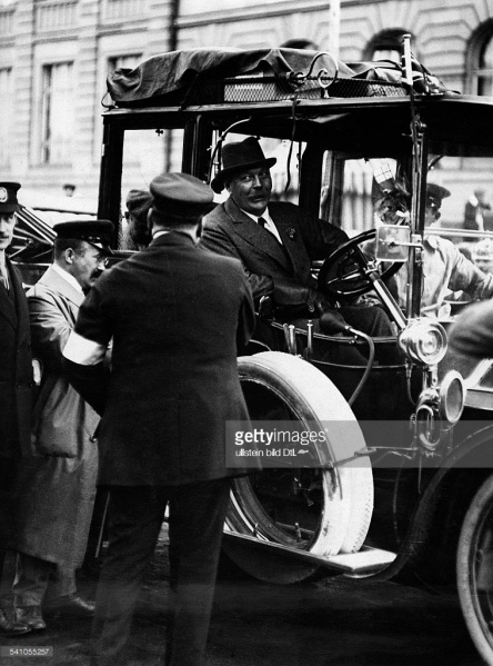 File:1911-arthur-conan-doyle-prince-henry-tour-with-number-52-green-dietrich-lorraine2.jpg
