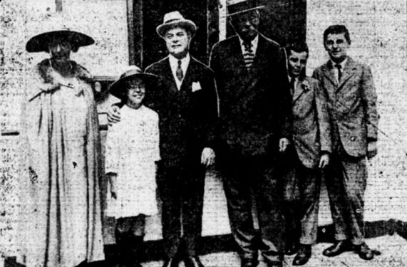Arthur Conan Doyle and family sail back home on the R.M.S Adriatic. Left to right: Lady Doyle, Lena Jean Doyle, John M. E. Bowman, Arthur Conan Doyle, Adrian Conan Doyle and Denis Conan Doyle (4 august 1923).