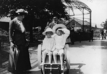 Adrian aged 4 (left) at London Zoo (1914).