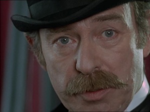 Inspector Bradstreet (Denis Lill)