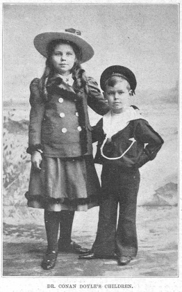 Mary (aged 9) and Kingsley (age 7) (1899).